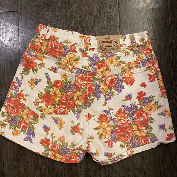 Vtg 90’s Floral Romantic Michael G High Waist Mom Jean Shorts - Picture 4 of 7